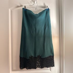Express skirt with lace